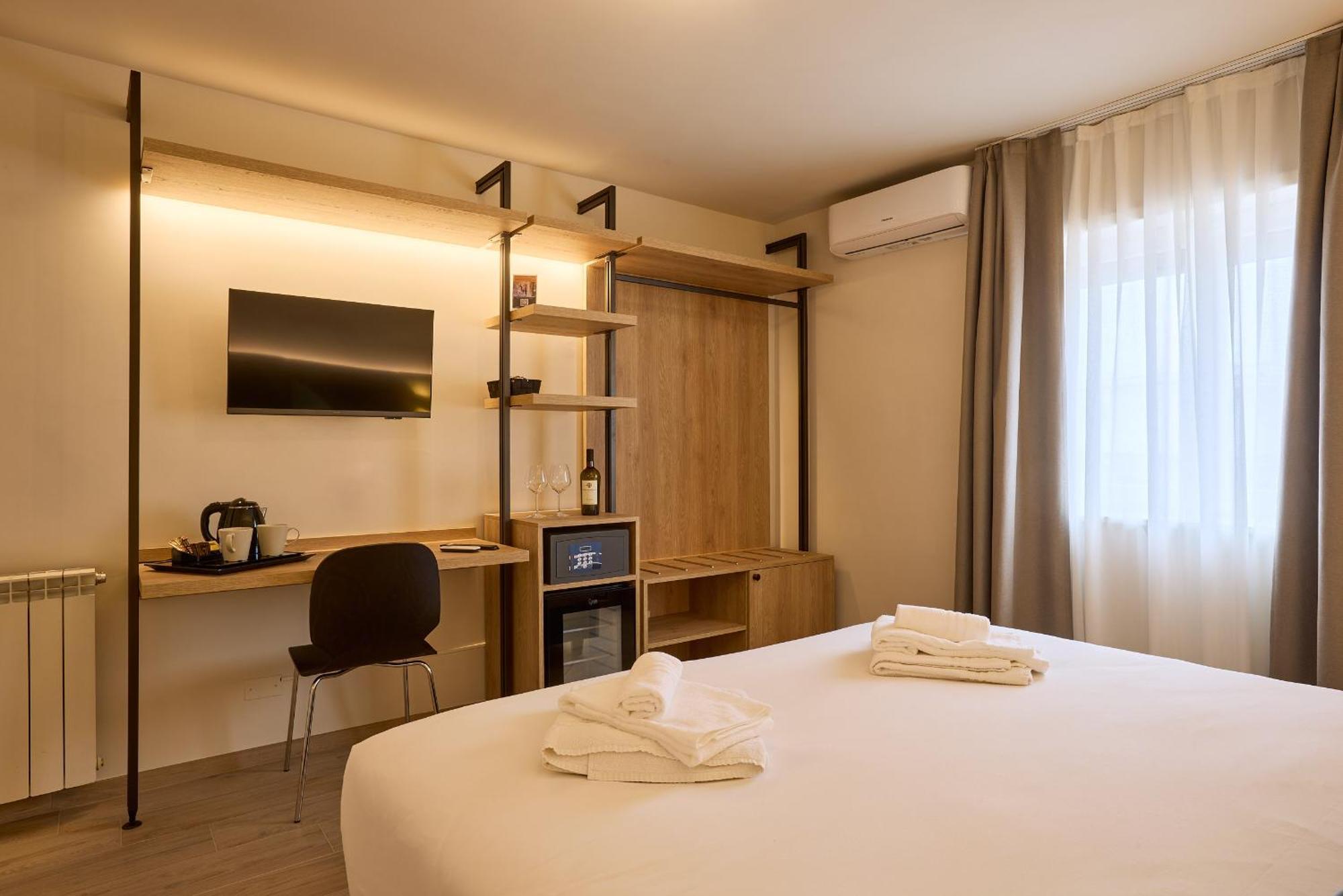 Relais Tiburtina Bed & Breakfast โรม ภายนอก รูปภาพ