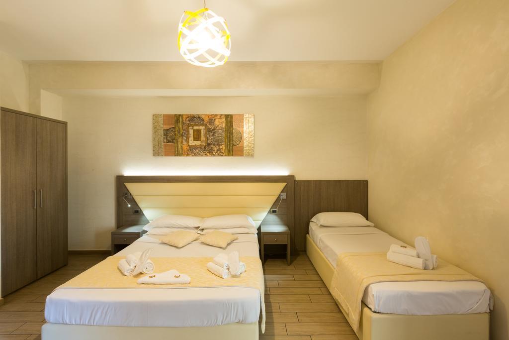 Relais Tiburtina Bed & Breakfast โรม ภายนอก รูปภาพ