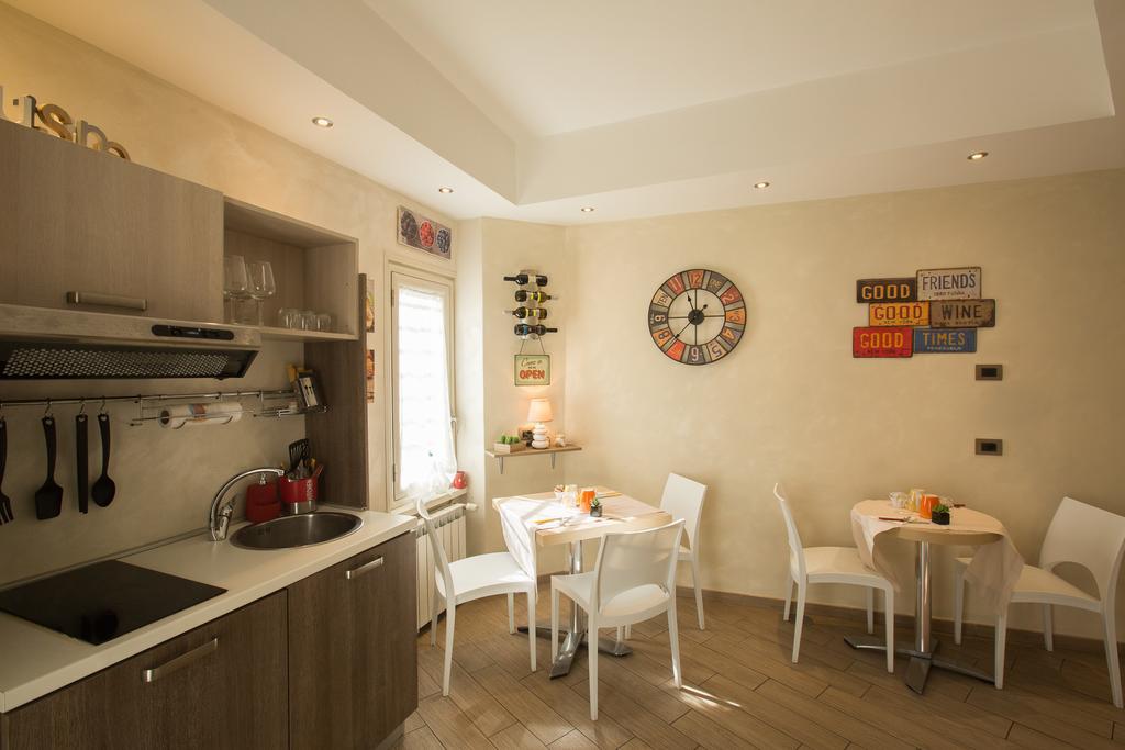 Relais Tiburtina Bed & Breakfast โรม ภายนอก รูปภาพ